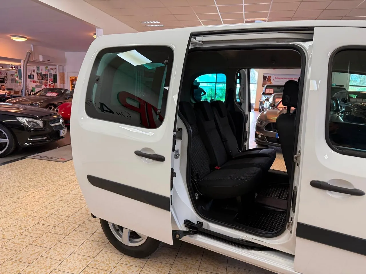 Vehicle image 12
