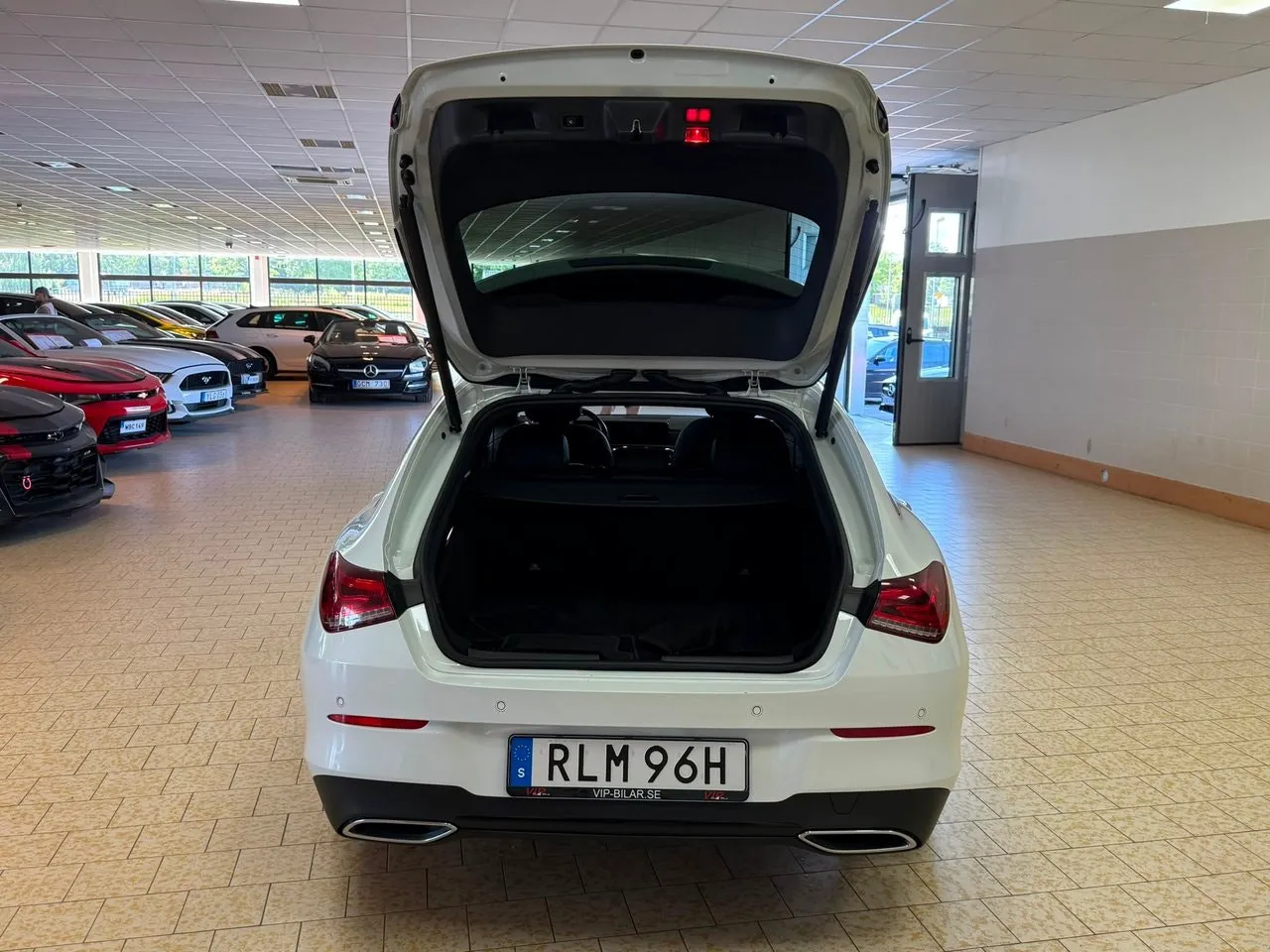 Vehicle image 10