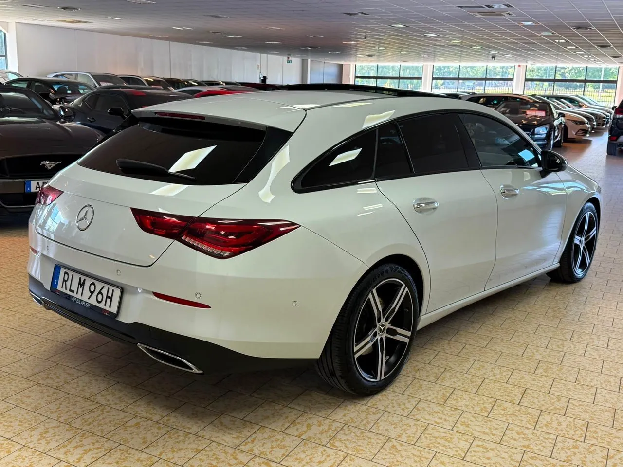 Vehicle image 6
