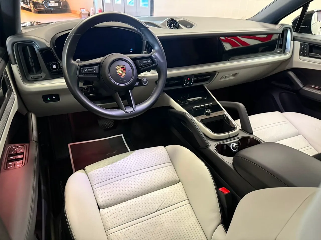 Vehicle image 14