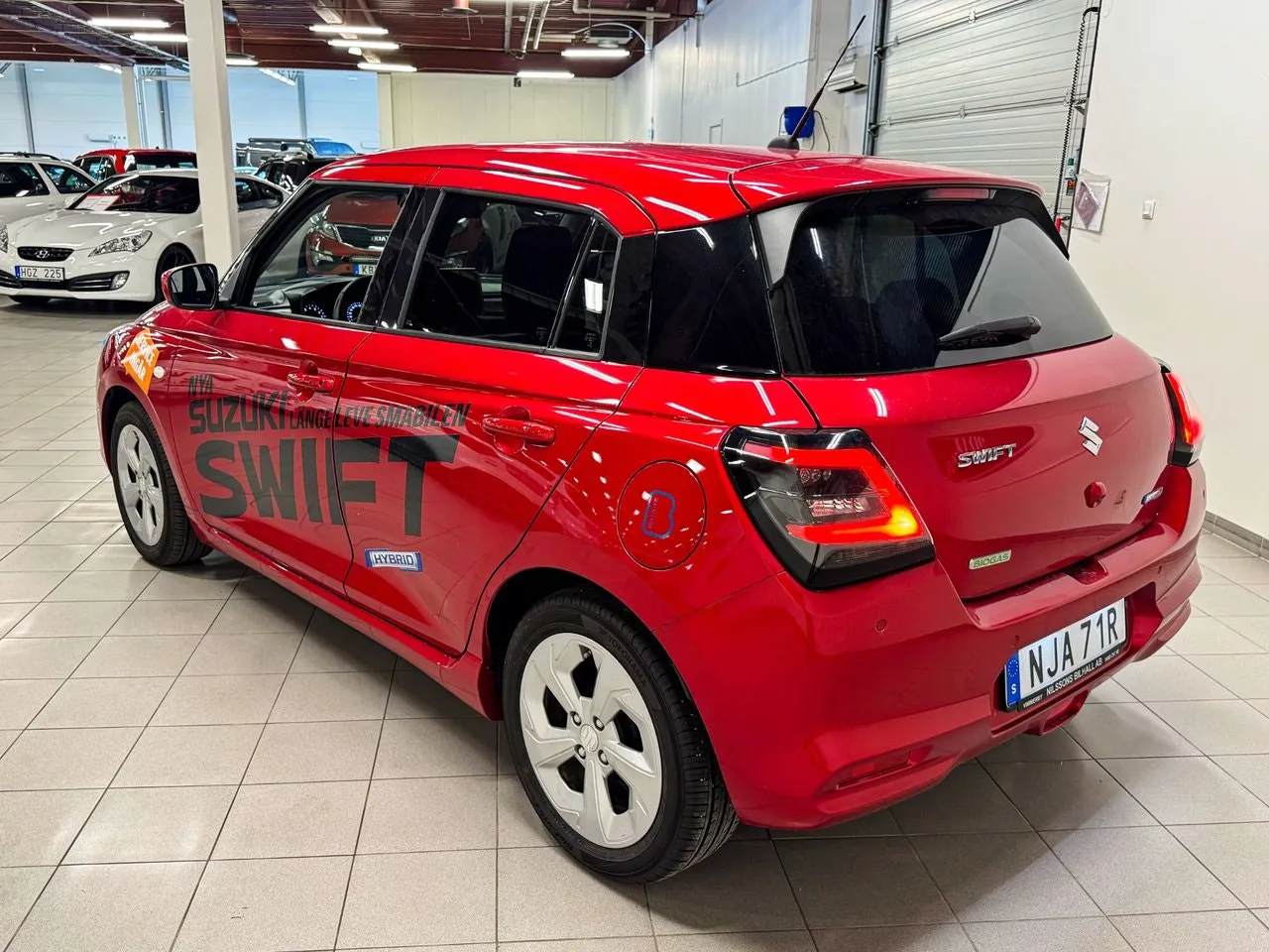 Vehicle image 6