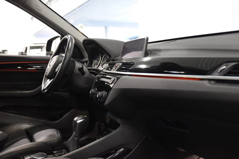 BMW X1 bild 8