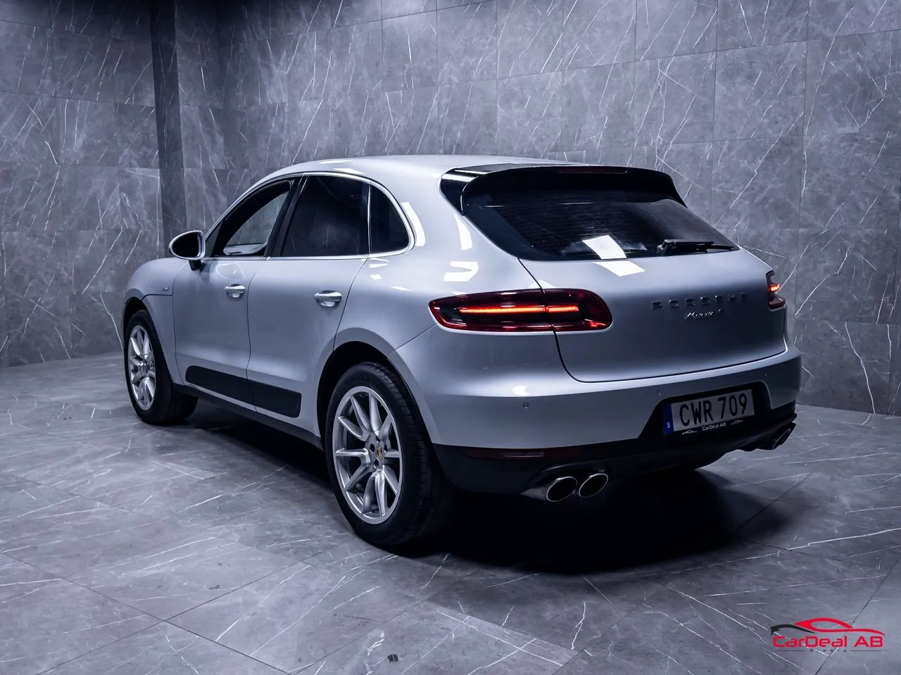 Vehicle image 4