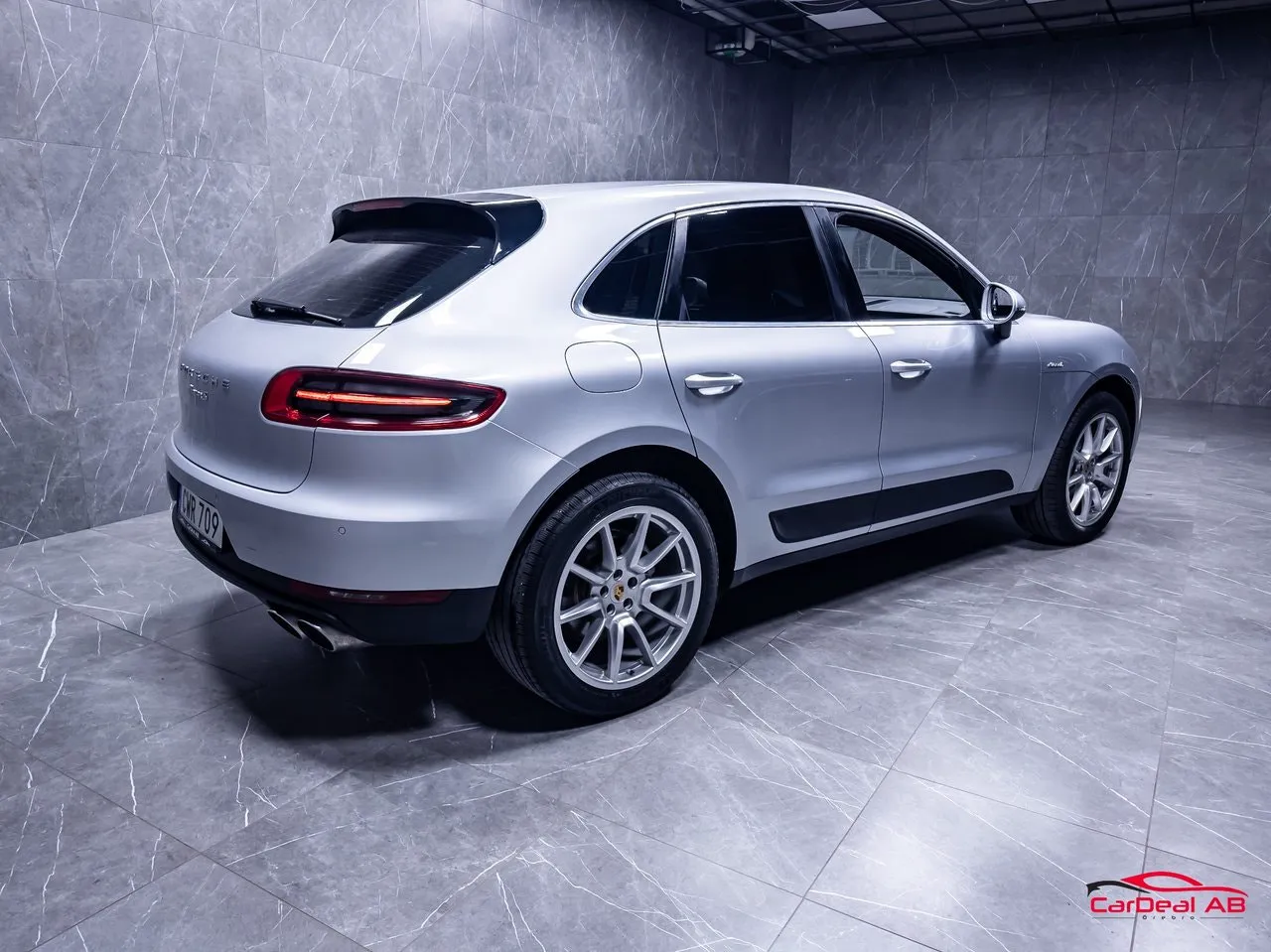 Vehicle image 6