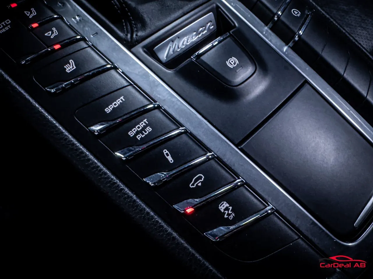 Vehicle image 30