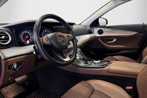 Mercedes E220 bild 8
