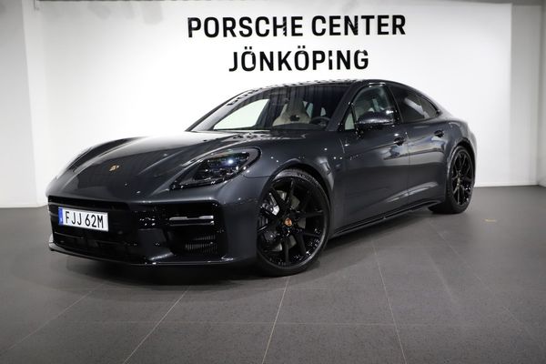 Porsche Panamera 4 E-Hybrid / SportDesign-paket - 2026