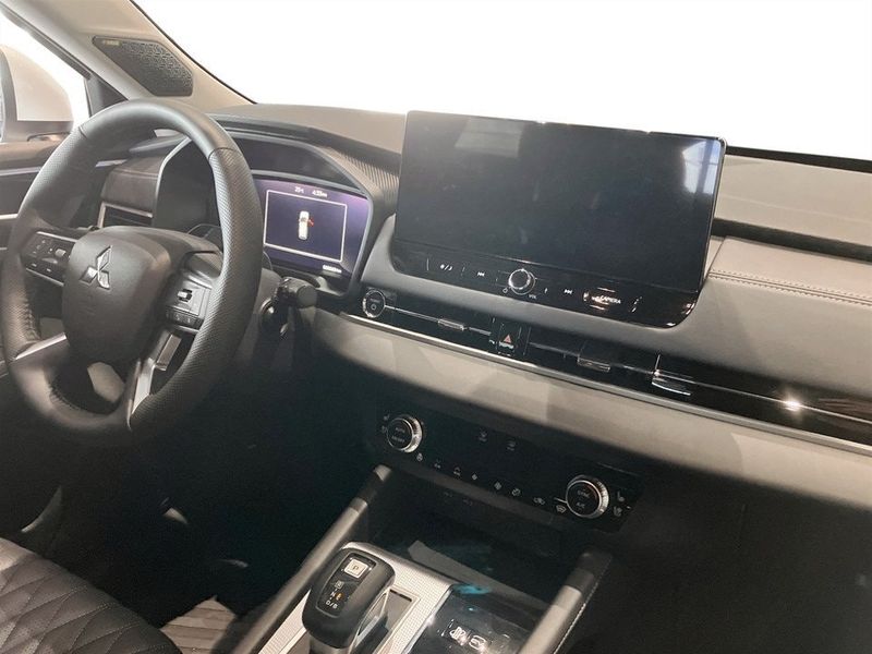 Mitsubishi Outlander bild 16