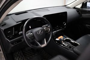 Lexus NX bild 5