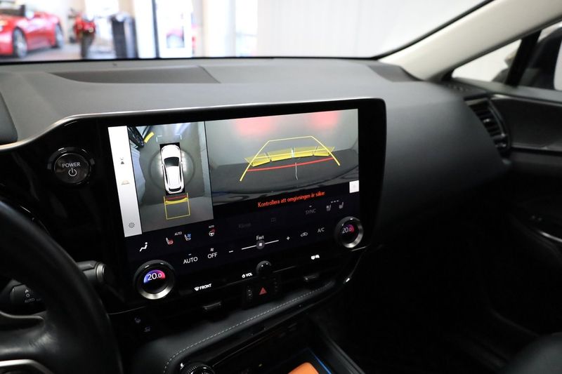 Lexus NX bild 23