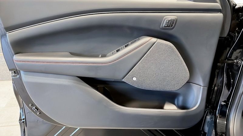 Ford Mustang Mach-E bild 11