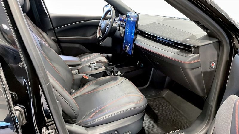 Ford Mustang Mach-E bild 3