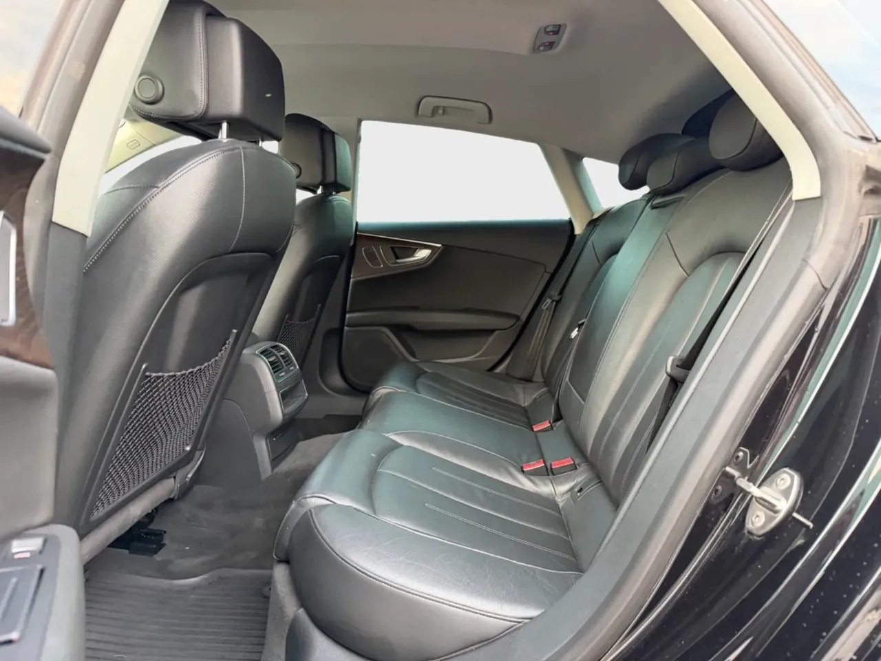 Vehicle image 31