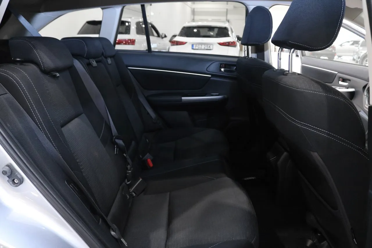 Vehicle image 14