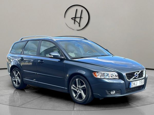 Volvo V50 D2 116hk 6-Vxl * Classic * Momentum * Skinn * Xenon - 2012