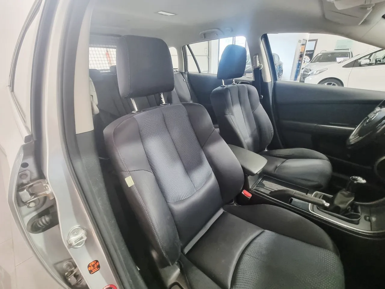 Vehicle image 17