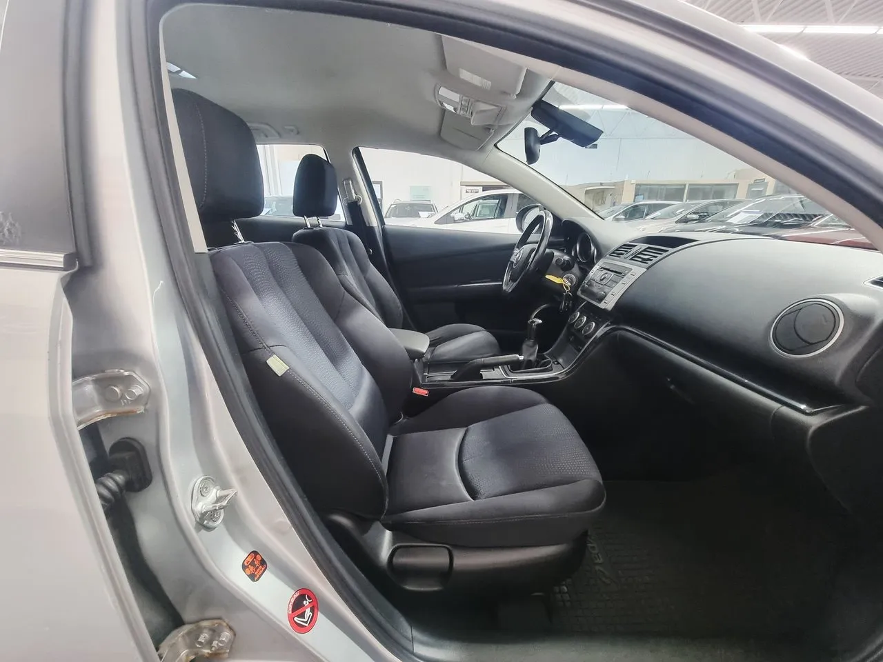 Vehicle image 15