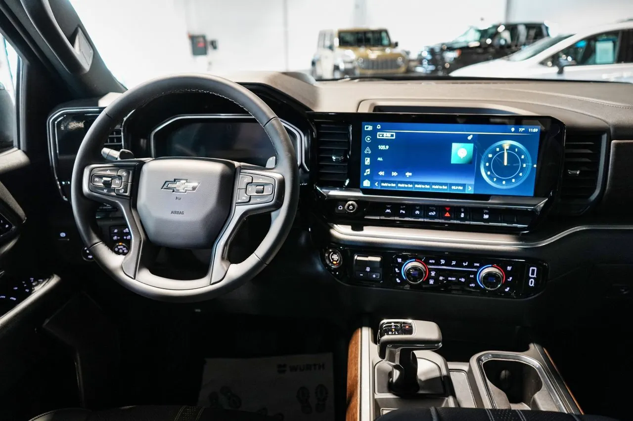 Vehicle image 18