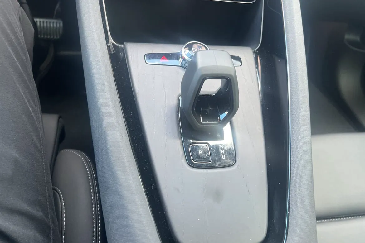 Vehicle image 20