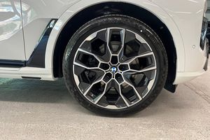 BMW X7 bild 14