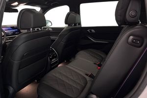 BMW X7 bild 11