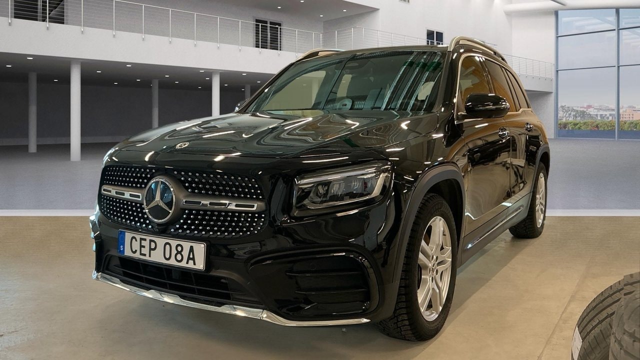 Mercedes GLB220