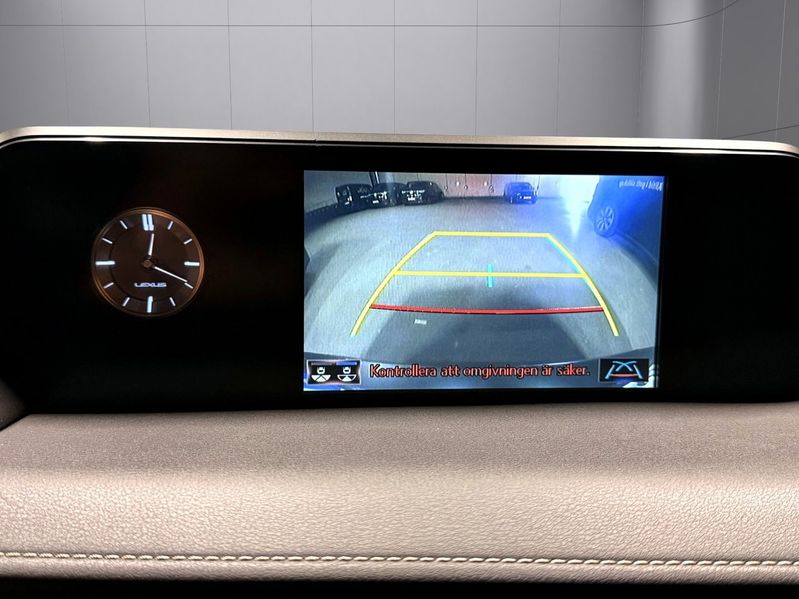Lexus UX bild 11