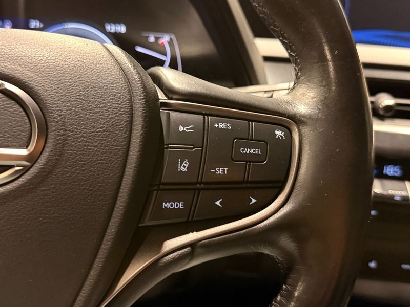 Lexus UX bild 19