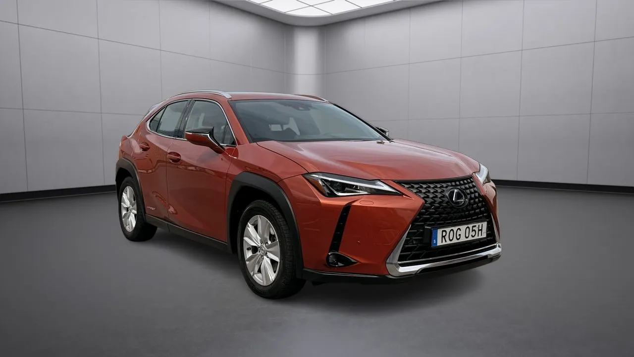 Vehicle image 6