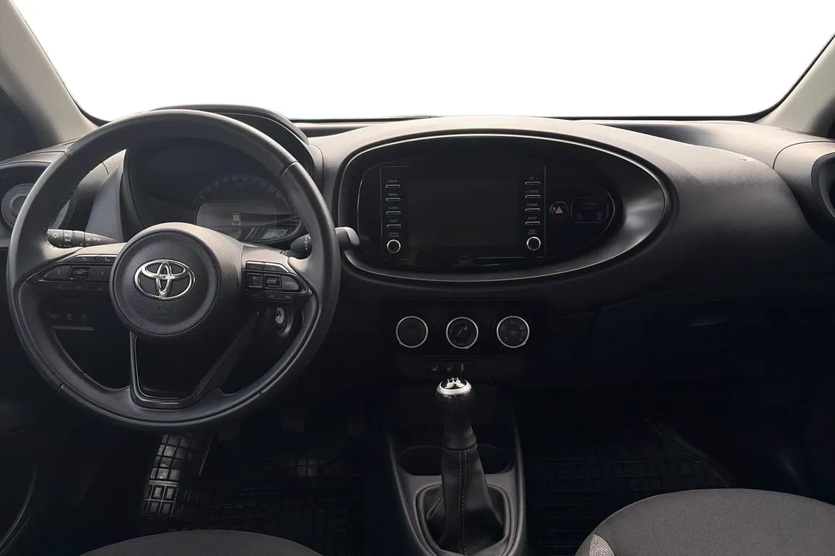 Vehicle image 7