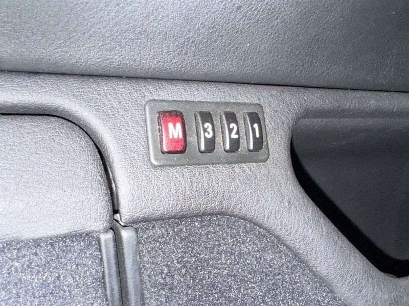 BMW 740 bild 12