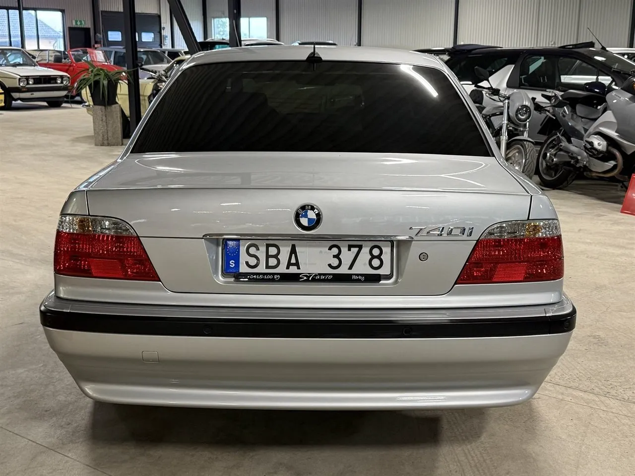 Vehicle image 3