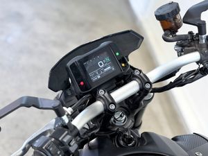Yamaha MT bild 3
