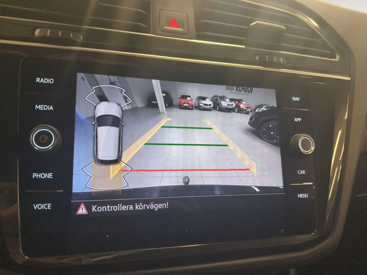 Vehicle image 18