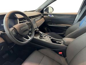 Lynk & Co 01 bild 7