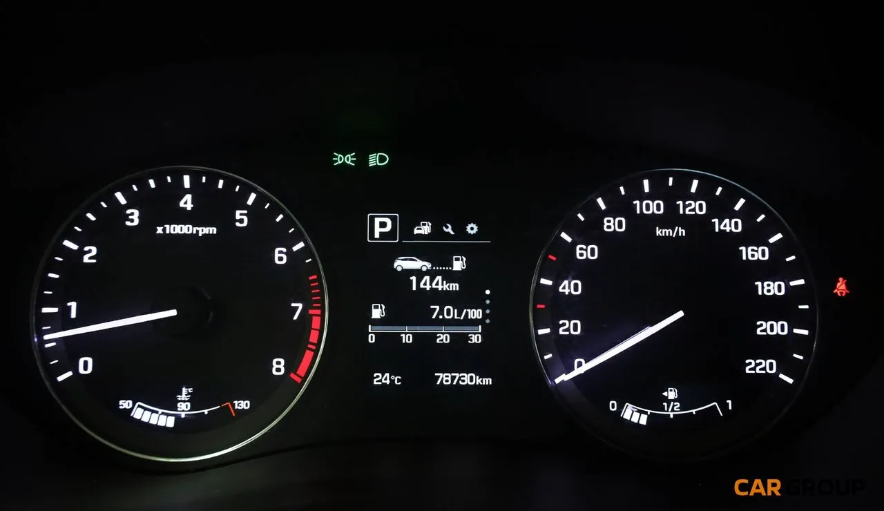 Vehicle image 15