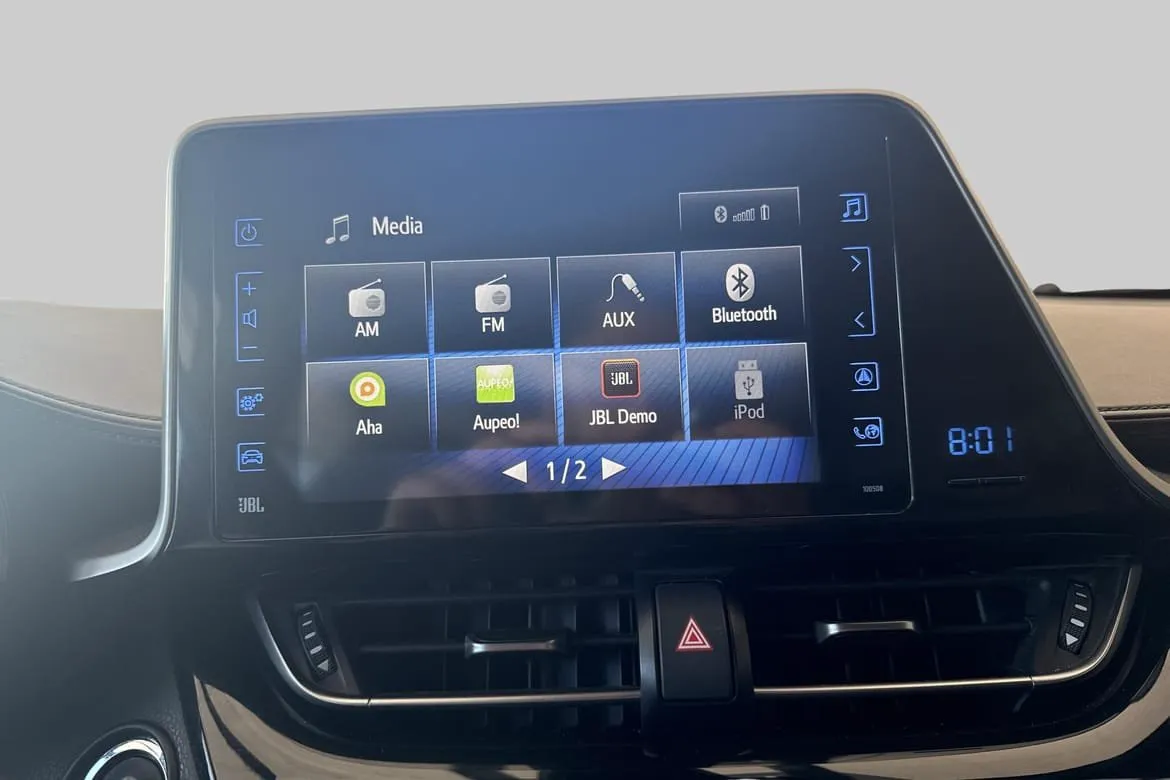 Vehicle image 14