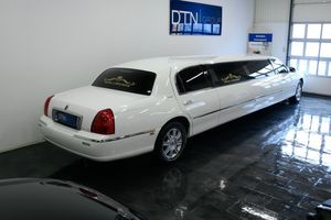 Lincoln Town Car bild 2