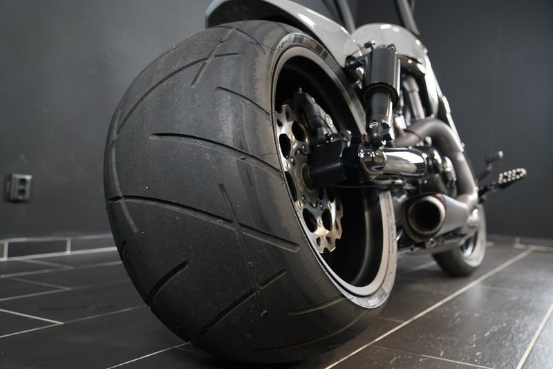 Harley-Davidson V-Rod Muscle bild 7