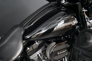 Harley-Davidson CVO Street Glide bild 8