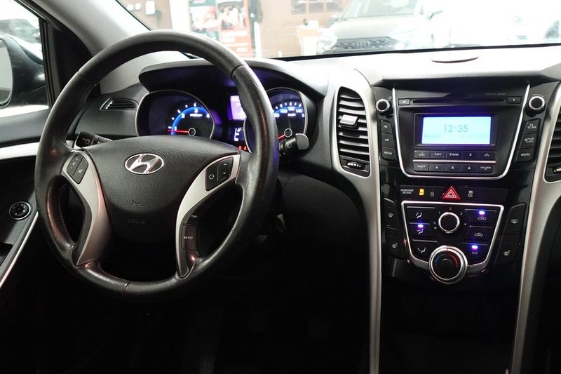 Hyundai i30 bild 8