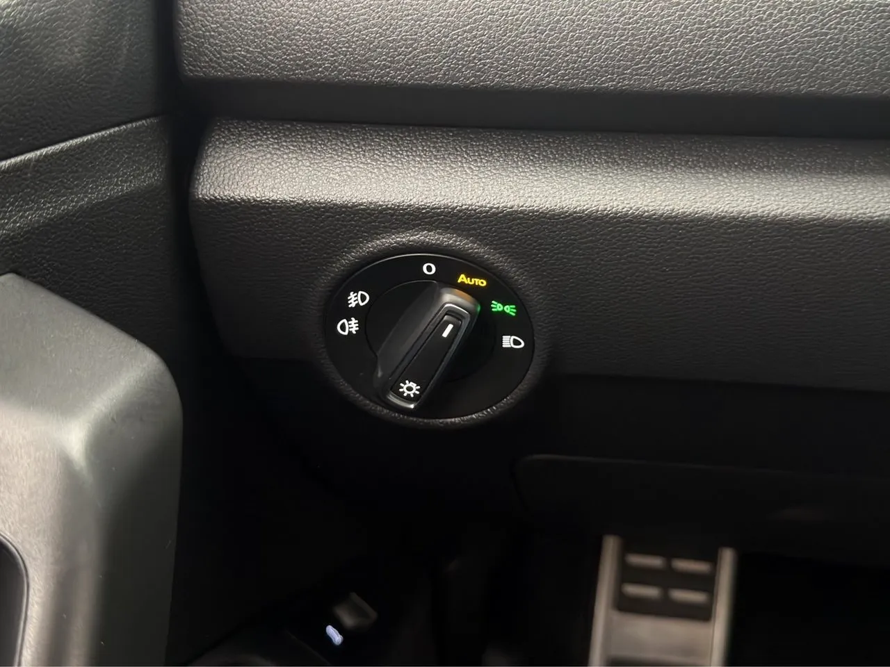 Vehicle image 24