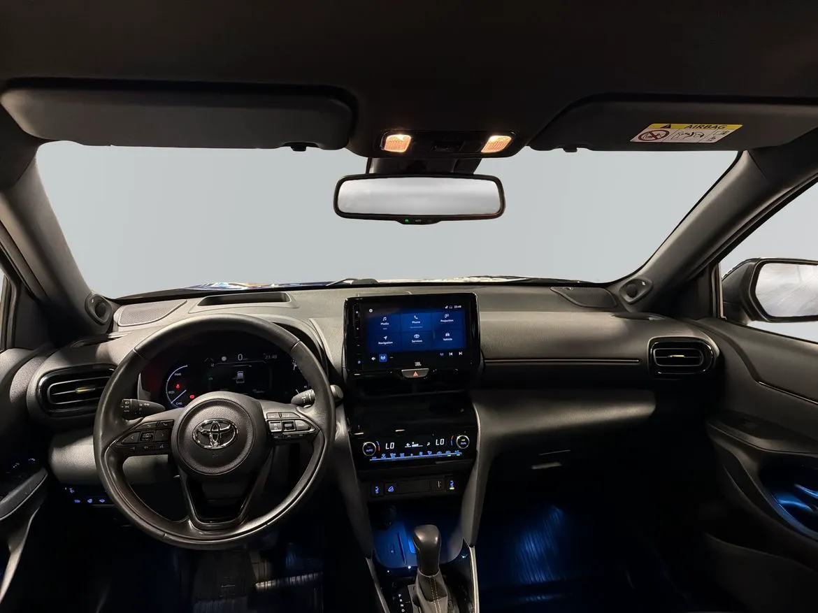 Vehicle image 7