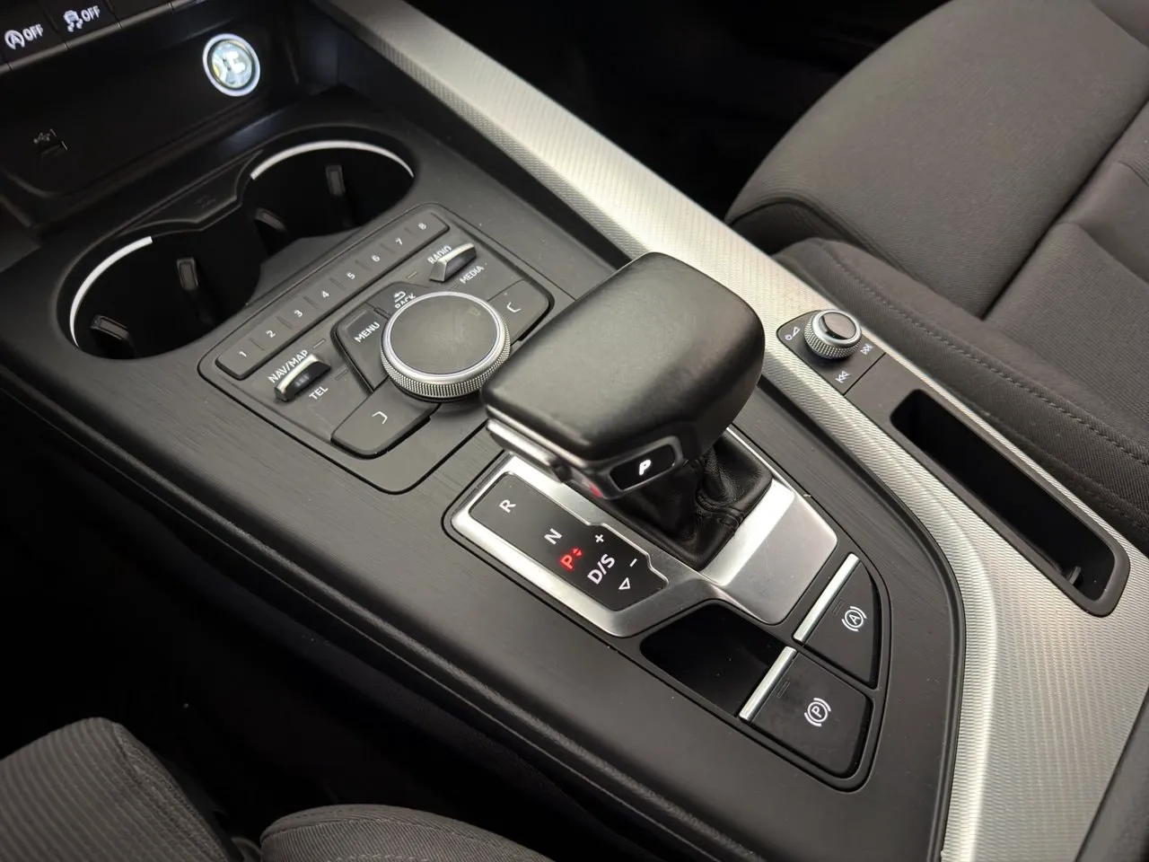 Vehicle image 22