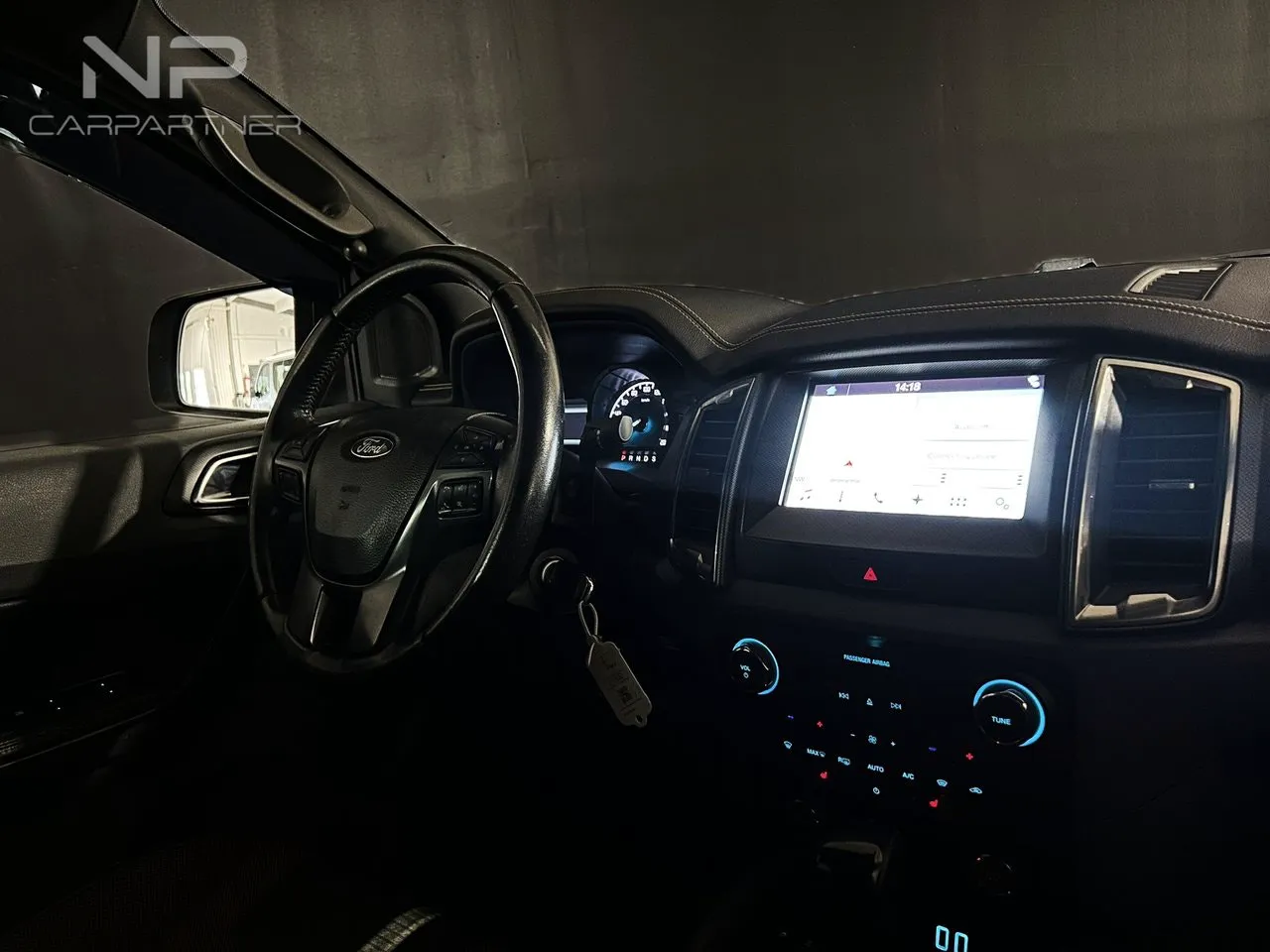 Vehicle image 11