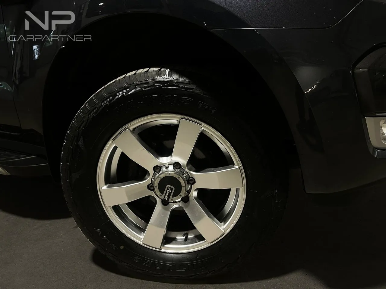 Vehicle image 7