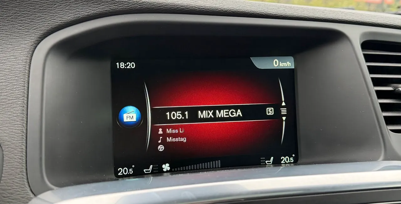 Vehicle image 21