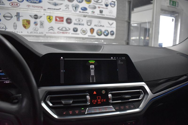 BMW 330 bild 14