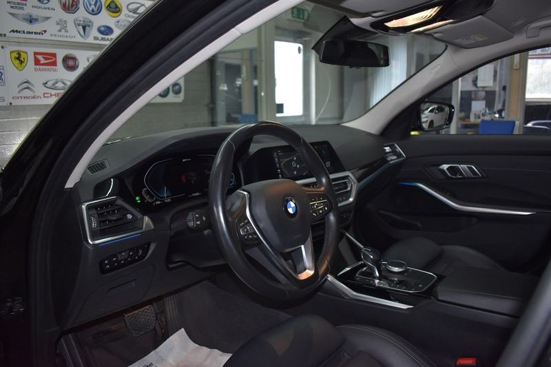 BMW 330 bild 6