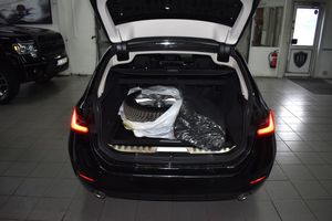 BMW 330 bild 18